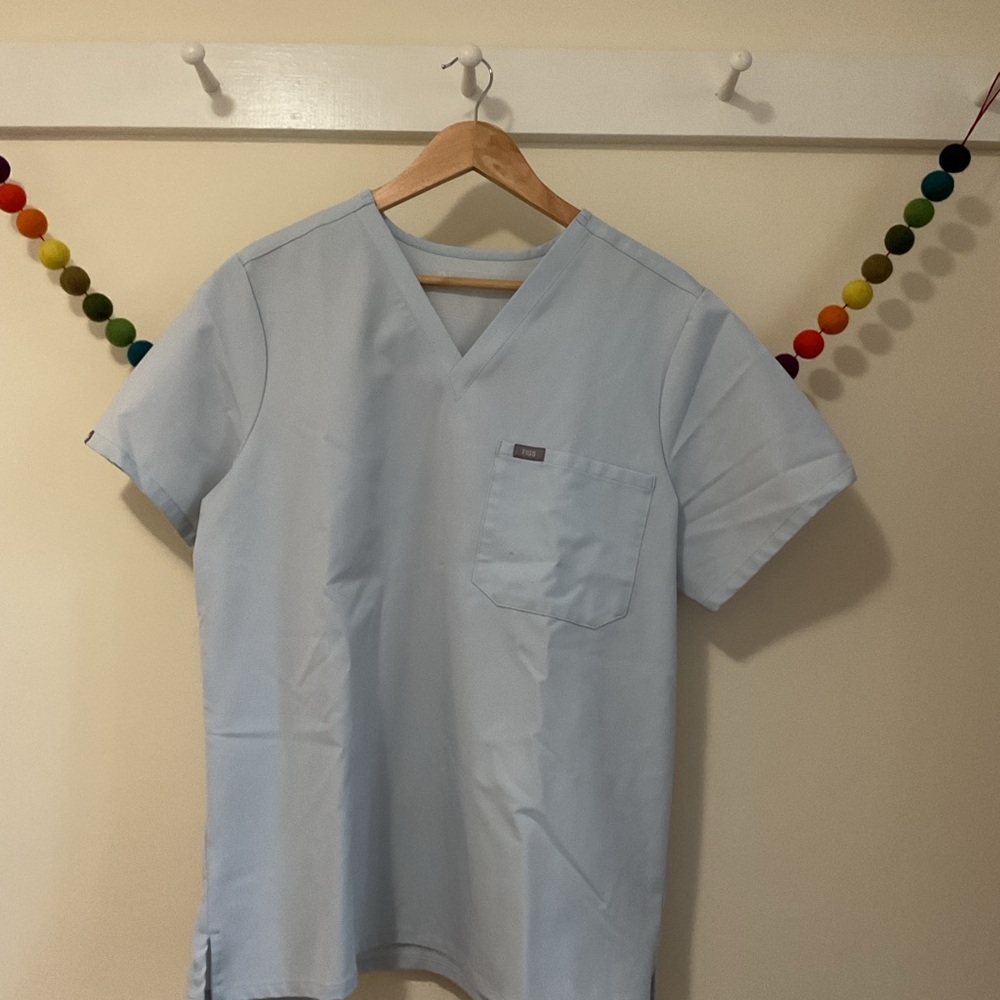 FIGS open skies scrub top xl